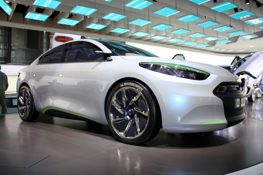  Renault Fluence Z.E. Concept 2009 года  (фото 29 из 103)